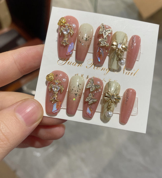 Fake Nails Patch Can Be Taken With Butterfly